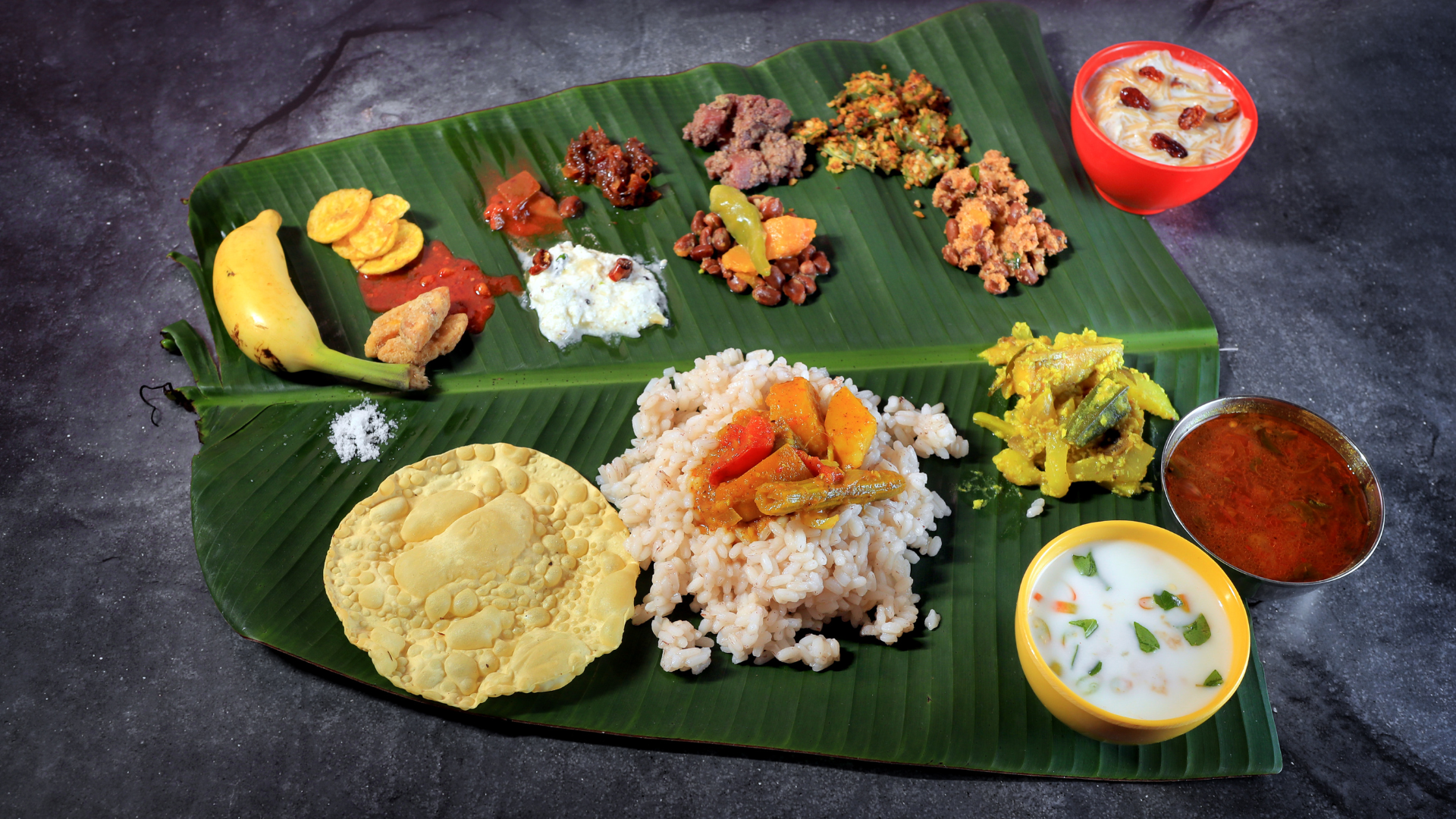 Onam sadhya at Hilton Embassy Golflinks